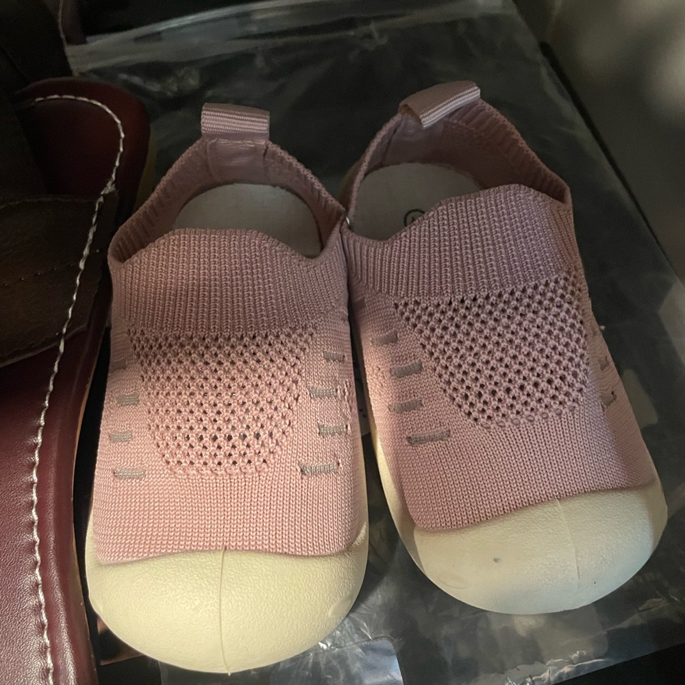 Pink walking shoes size 17 or US 3